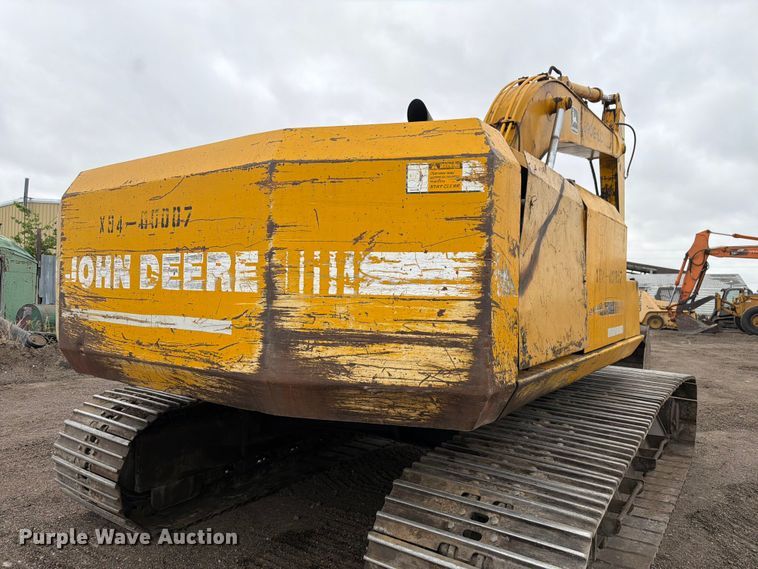 image for item EW2090 1992 John Deere 690E-LC excavator