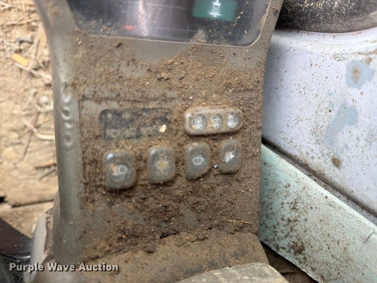 image for item EW2090 1992 John Deere 690E-LC excavator