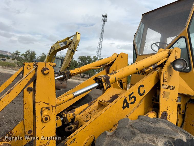 image for item EW2091 Clark 45GMC wheel loader