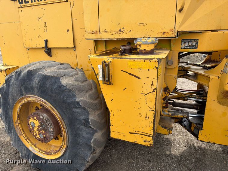 image for item EW2091 Clark 45GMC wheel loader