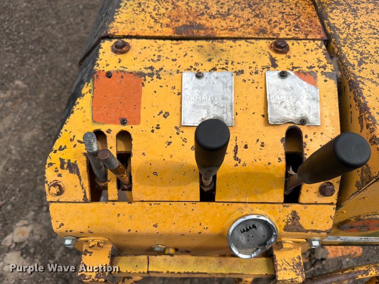 image for item EW2096 Trench compactor