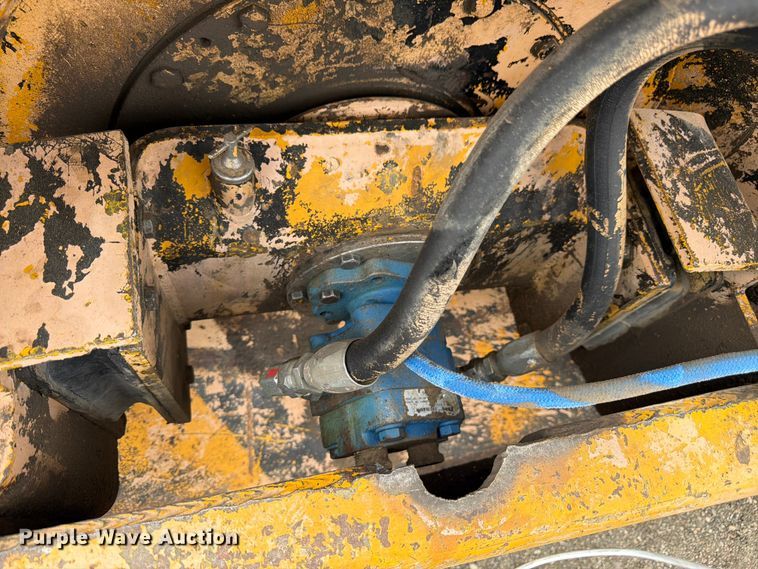 image for item EW2098 Hyster C615 combination vibratory roller
