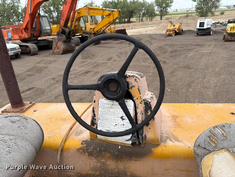 image for item EW2098 Hyster C615 combination vibratory roller