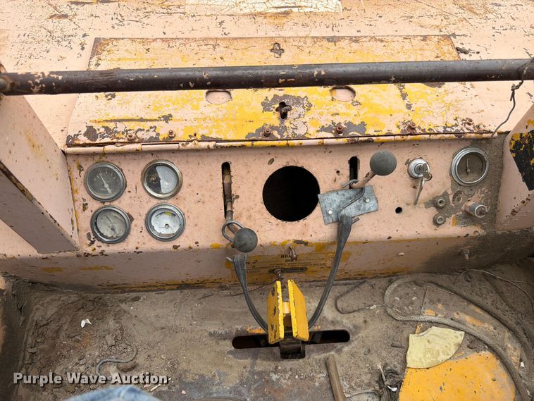 image for item EW2098 Hyster C615 combination vibratory roller