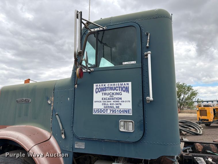 image for item EW2099 1987 Freightliner Conventional semi truck