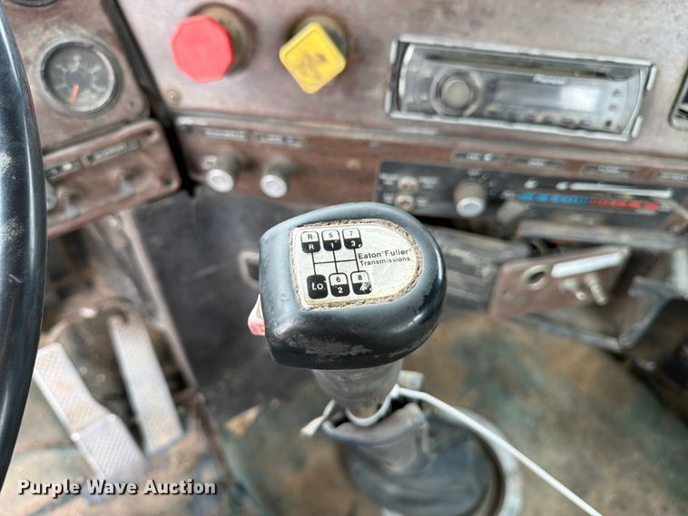 image for item EW2099 1987 Freightliner Conventional semi truck