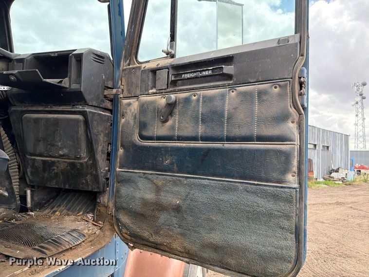 image for item EW2099 1987 Freightliner Conventional semi truck