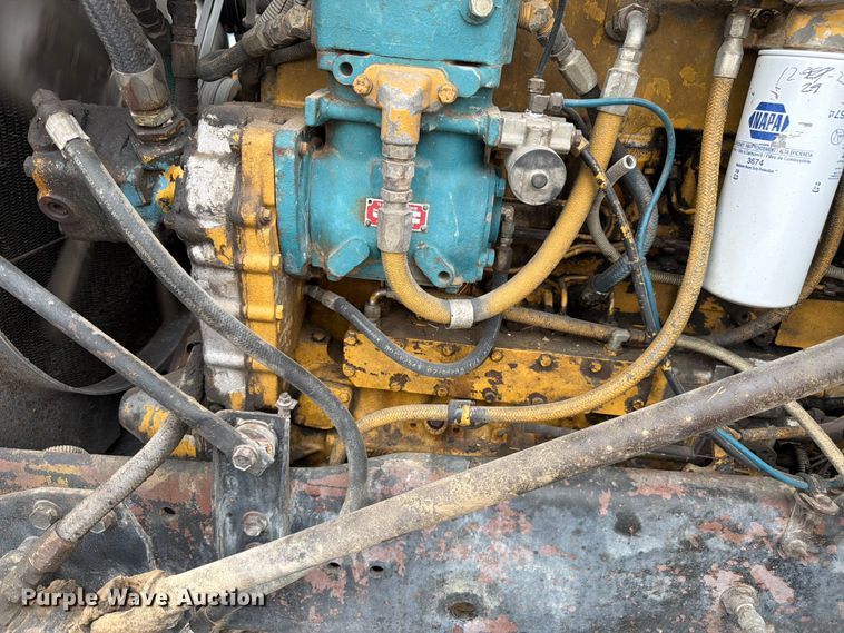 image for item EW2099 1987 Freightliner Conventional semi truck