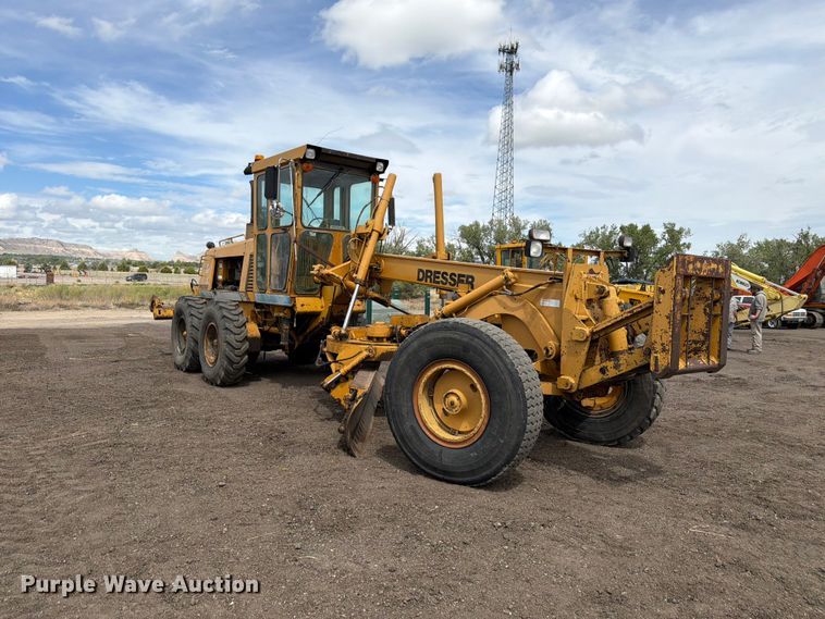 image for item EW2100 1992 Dresser 850 motor grader
