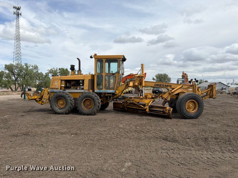 image for item EW2100 1992 Dresser 850 motor grader