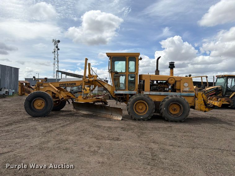image for item EW2100 1992 Dresser 850 motor grader