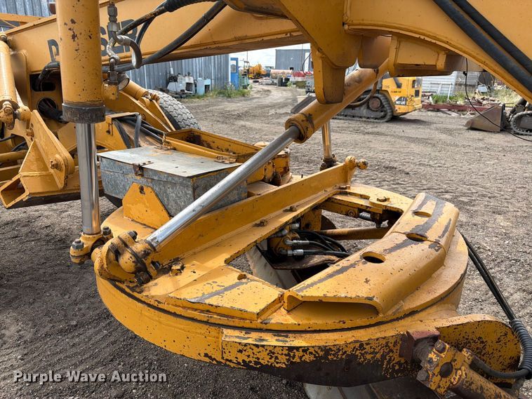 image for item EW2100 1992 Dresser 850 motor grader