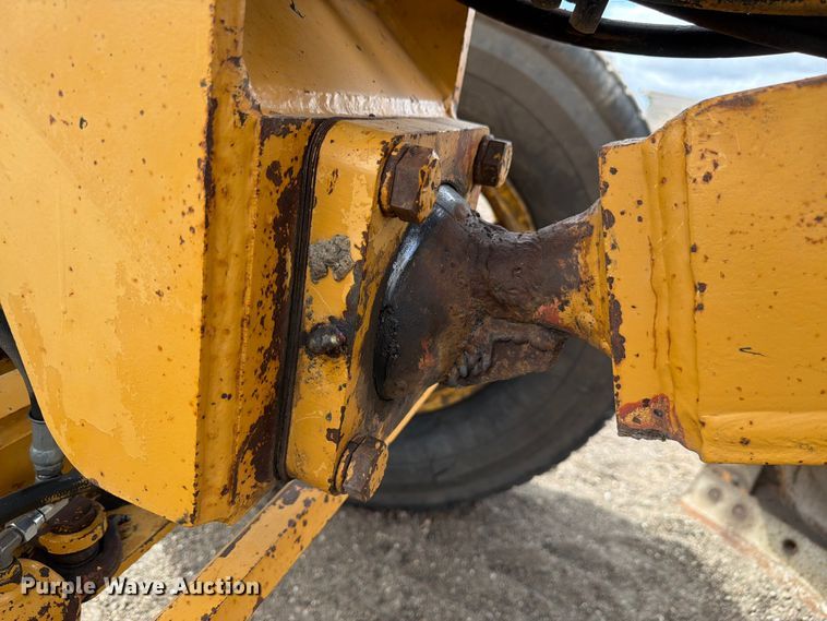 image for item EW2100 1992 Dresser 850 motor grader