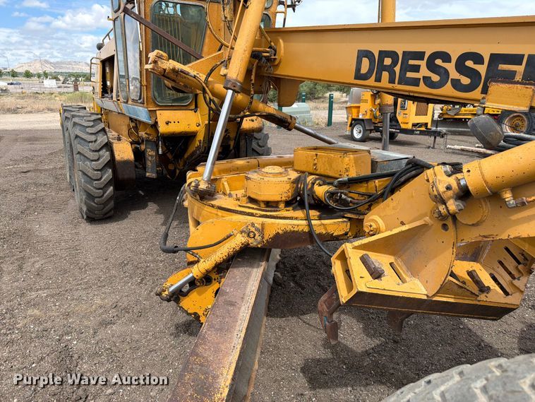 image for item EW2100 1992 Dresser 850 motor grader