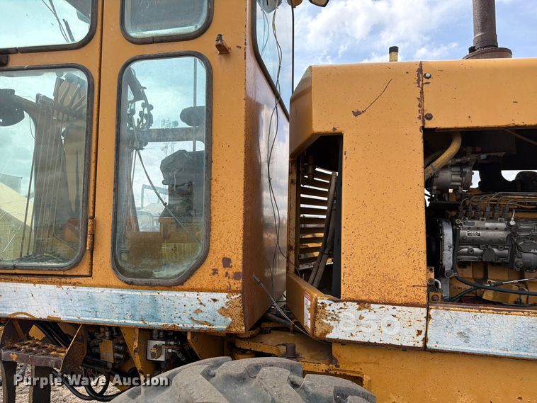 image for item EW2100 1992 Dresser 850 motor grader