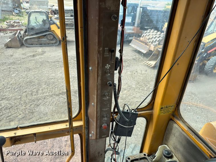image for item EW2100 1992 Dresser 850 motor grader