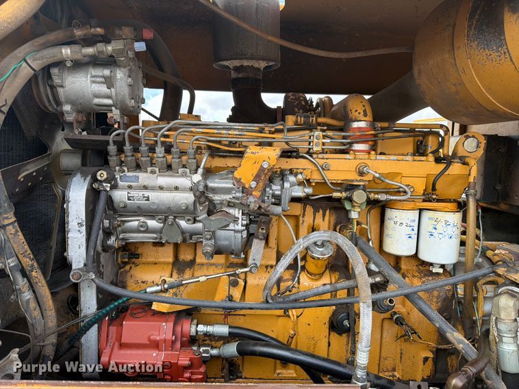 image for item EW2100 1992 Dresser 850 motor grader