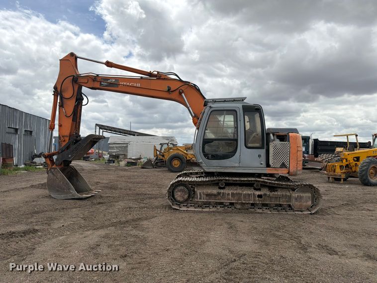 image for item EW2101 1992 Hitachi EX150LC excavator