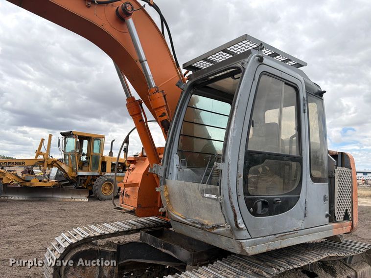 image for item EW2101 1992 Hitachi EX150LC excavator