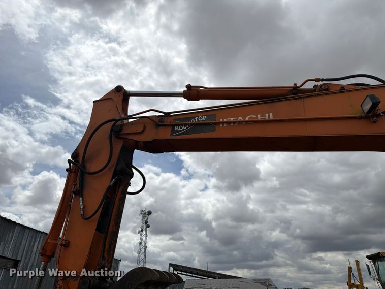 image for item EW2101 1992 Hitachi EX150LC excavator