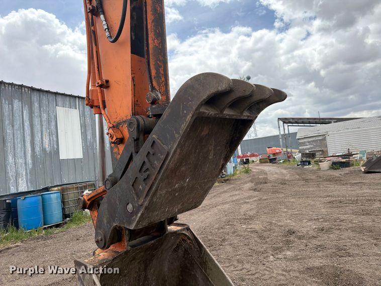 image for item EW2101 1992 Hitachi EX150LC excavator