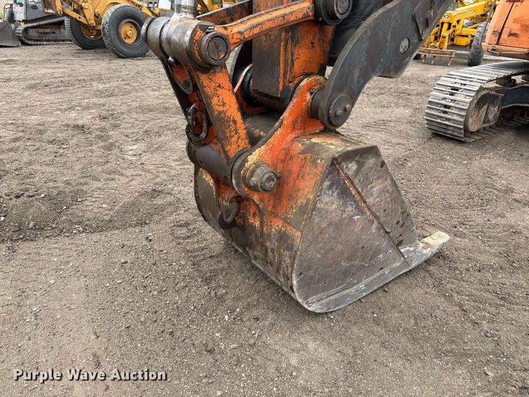 image for item EW2101 1992 Hitachi EX150LC excavator