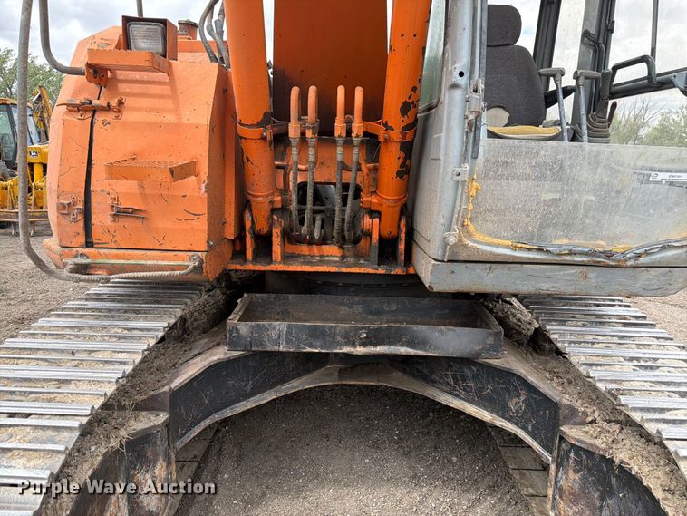 image for item EW2101 1992 Hitachi EX150LC excavator