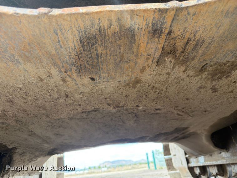 image for item EW2101 1992 Hitachi EX150LC excavator