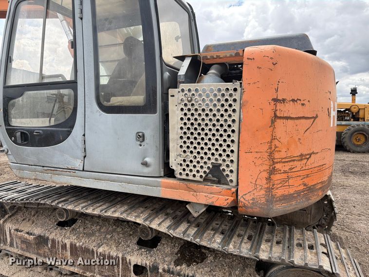 image for item EW2101 1992 Hitachi EX150LC excavator