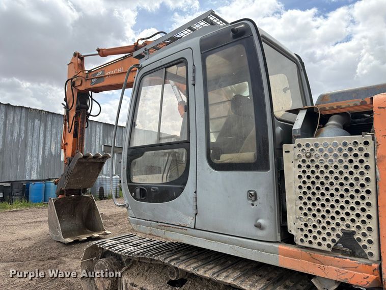 image for item EW2101 1992 Hitachi EX150LC excavator