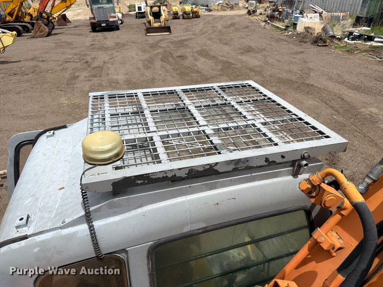 image for item EW2101 1992 Hitachi EX150LC excavator