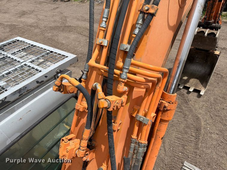 image for item EW2101 1992 Hitachi EX150LC excavator