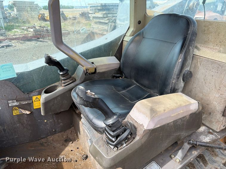 image for item EW2103 2012 Volvo MCT135C tracked skid steer loader