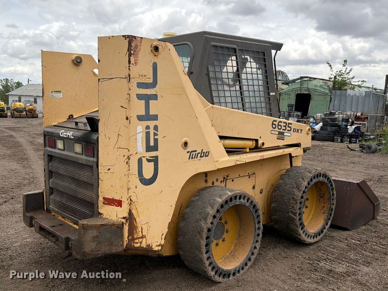 image for item EW2104 1997 GEHL SL6635 skid steer loader
