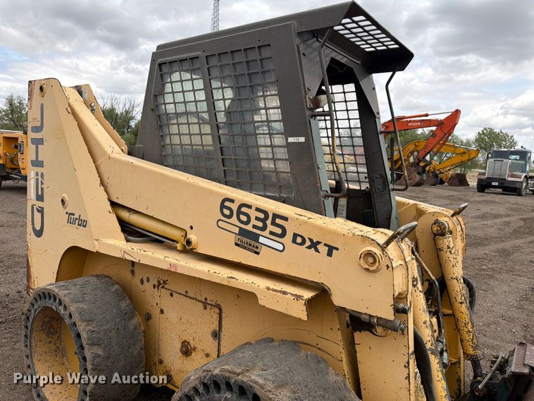 image for item EW2104 1997 GEHL SL6635 skid steer loader