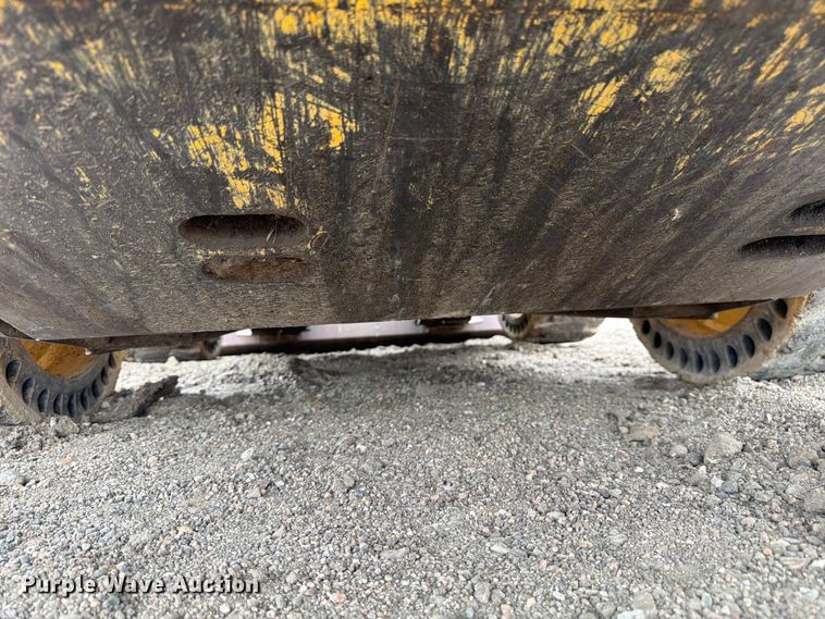 image for item EW2104 1997 GEHL SL6635 skid steer loader