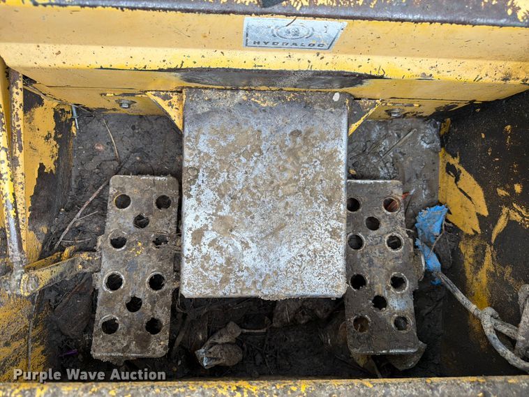 image for item EW2104 1997 GEHL SL6635 skid steer loader