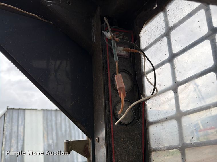 image for item EW2104 1997 GEHL SL6635 skid steer loader