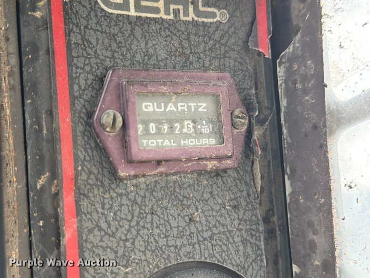 image for item EW2104 1997 GEHL SL6635 skid steer loader