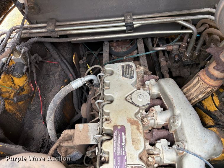 image for item EW2104 1997 GEHL SL6635 skid steer loader
