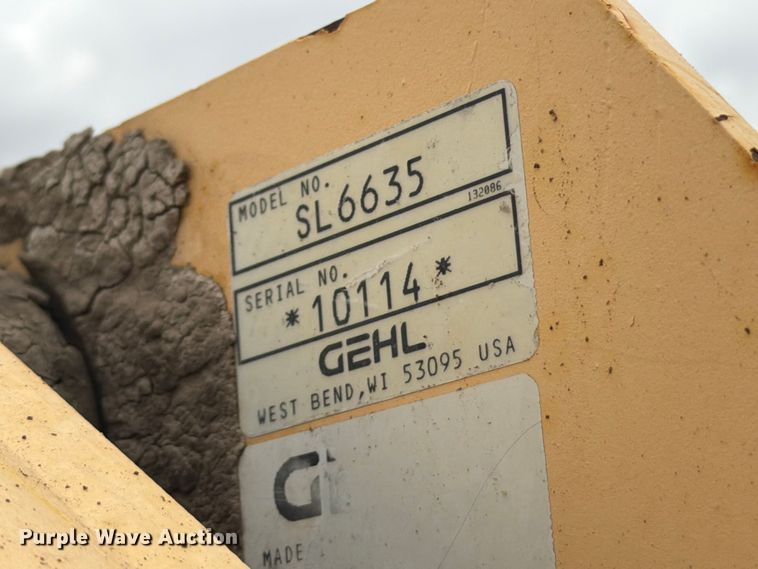 image for item EW2104 1997 GEHL SL6635 skid steer loader