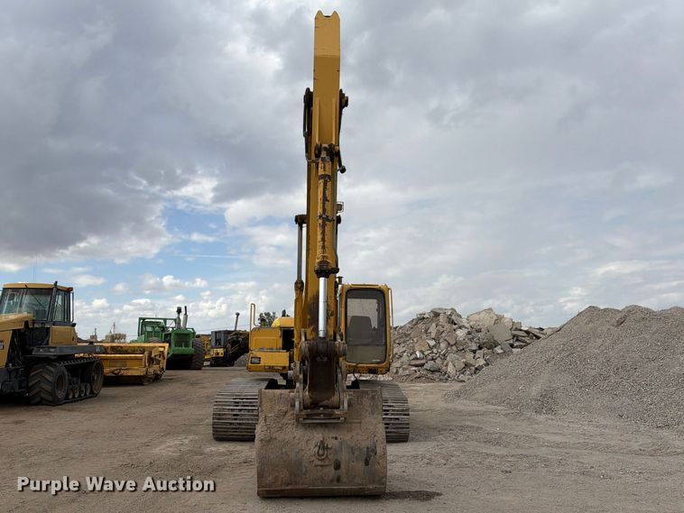 image for item EW2106 1994 John Deere 790ELC excavator