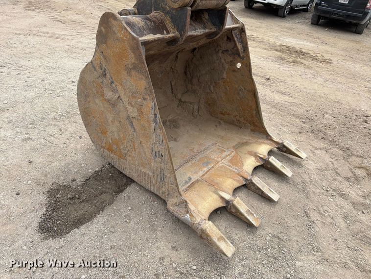 image for item EW2106 1994 John Deere 790ELC excavator