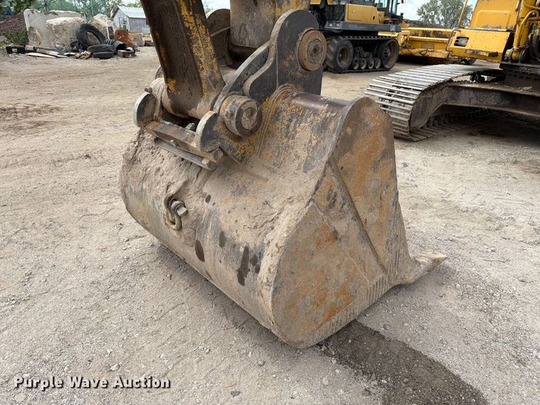 image for item EW2106 1994 John Deere 790ELC excavator