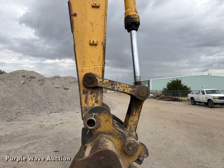 image for item EW2106 1994 John Deere 790ELC excavator
