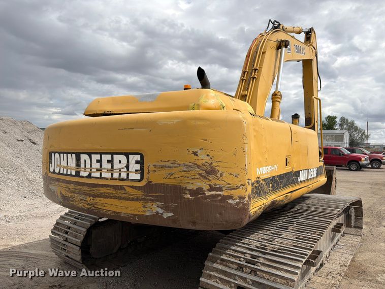 image for item EW2106 1994 John Deere 790ELC excavator