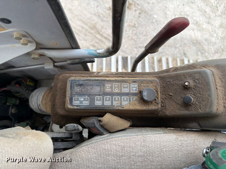 image for item EW2106 1994 John Deere 790ELC excavator