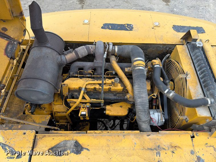 image for item EW2106 1994 John Deere 790ELC excavator