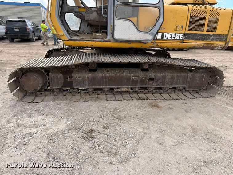 image for item EW2106 1994 John Deere 790ELC excavator