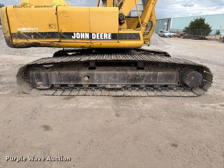 image for item EW2106 1994 John Deere 790ELC excavator